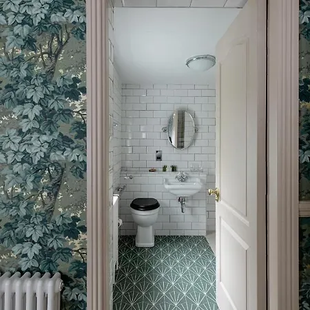 The Station House מלון